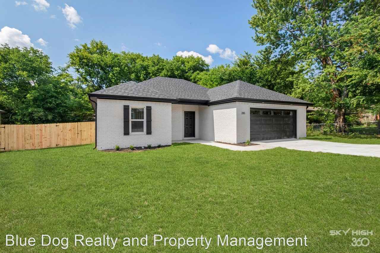 285 Bloyd St - Photo 3 of 28