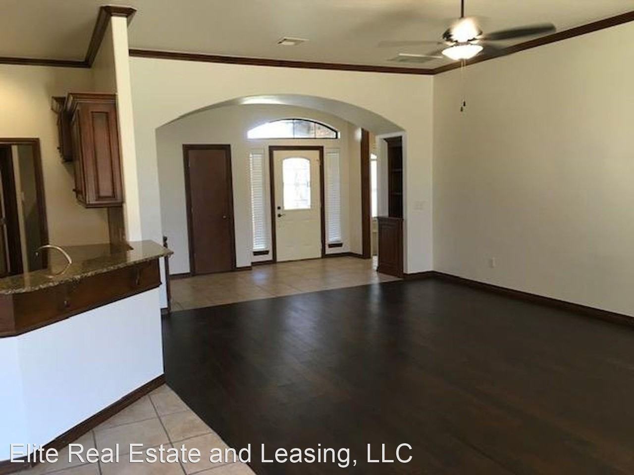 306 Butterfield Trl - Photo 2 of 17