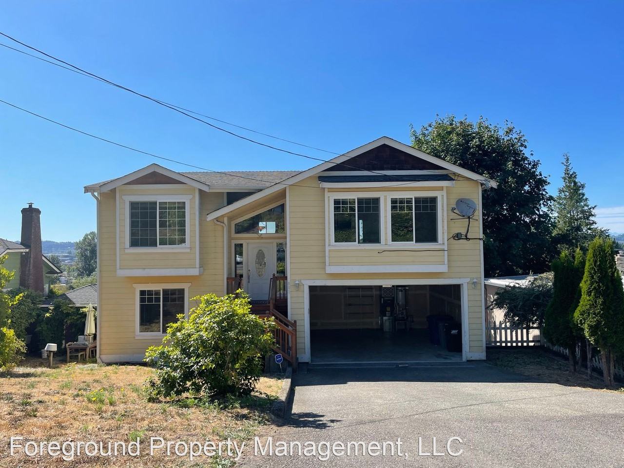 801 Lenora Ave N - Photo 2 of 16