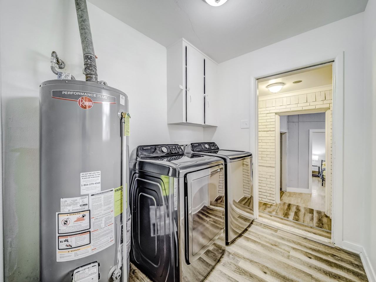 Oak Forest Dr - Photo 4 of 11