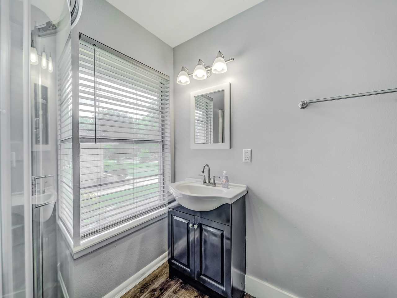 Oak Forest Dr - Photo 7 of 11