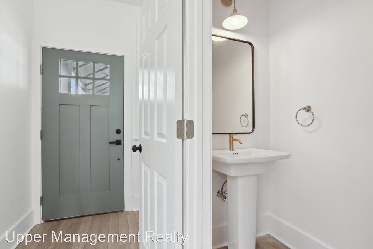 2725 - 2727 Third Street - Photo 2 of 11