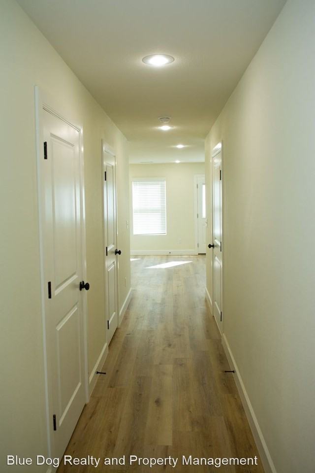 154 N Centennial Ave - Photo 2 of 32