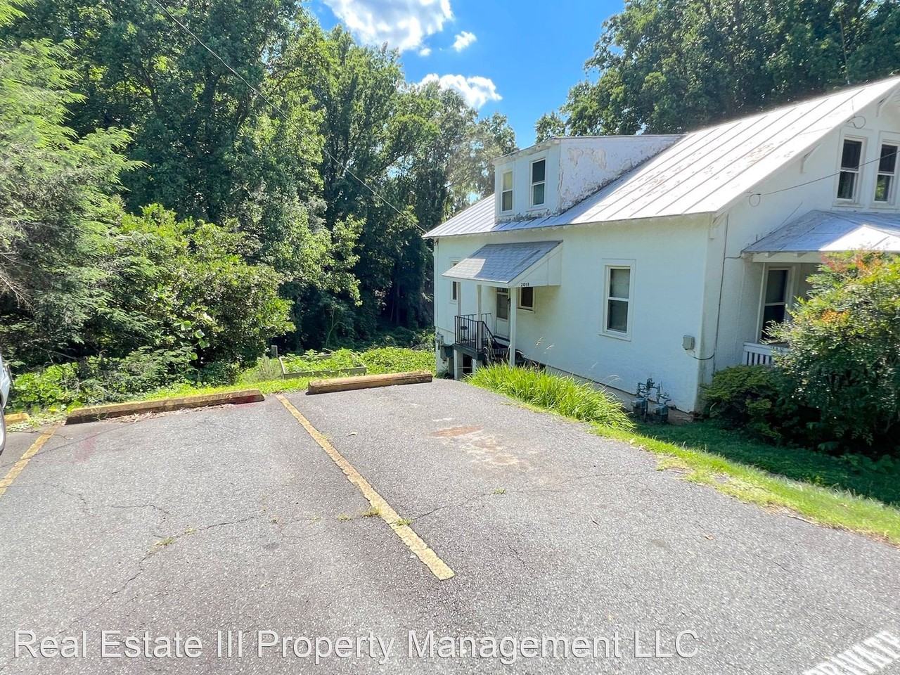 201 Shamrock Apartments in Jefferson Park Avenue, Charlottesville, VA