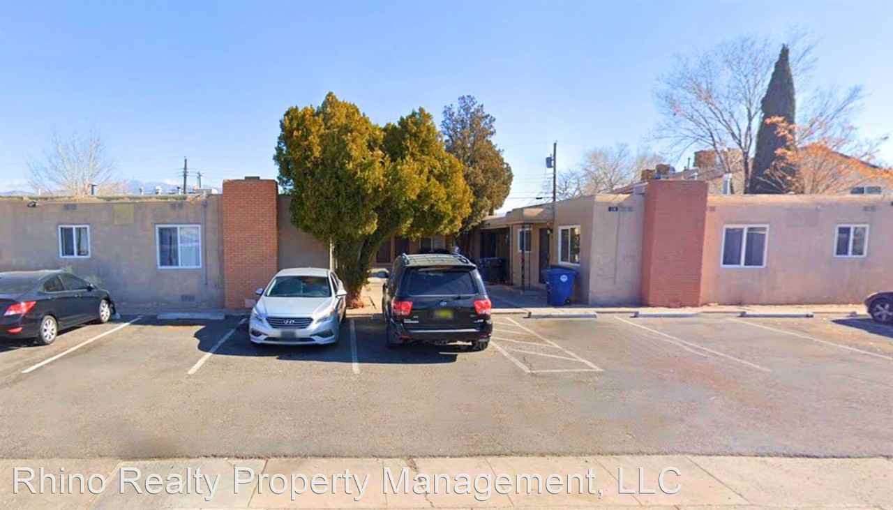 232 San Pablo St NE - Photo 2 of 8