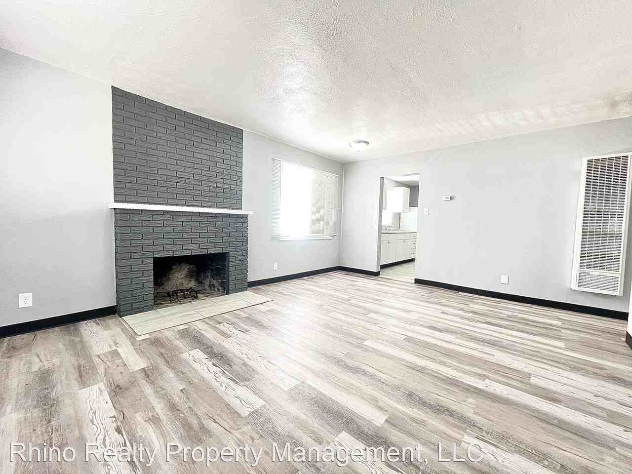232 San Pablo St NE - Photo 3 of 8
