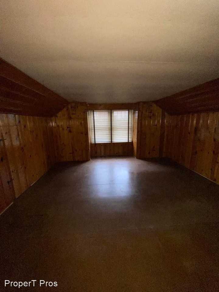 802 W Franklin St - Photo 3 of 17