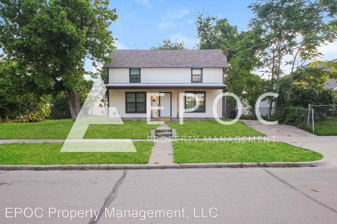 424 S Troost Ave - Photo 2 of 15