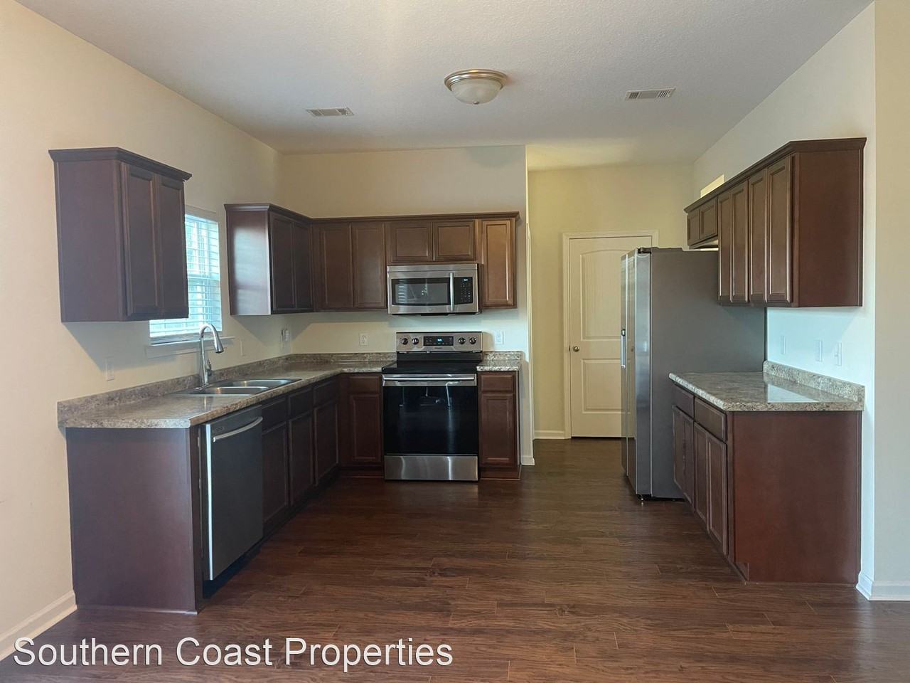 33 Wellspring Ter - Photo 2 of 4