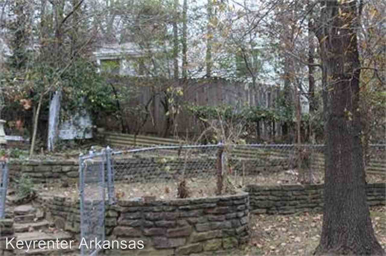 394 N Fletcher Ave - Photo 2 of 5