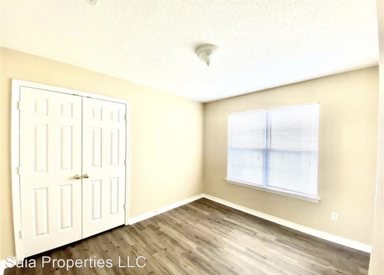 25637 Venus Ct - Photo 3 of 13
