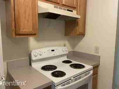 Pinckney Apartments 115 Mann St, Pinckney, MI 48169 Zumper