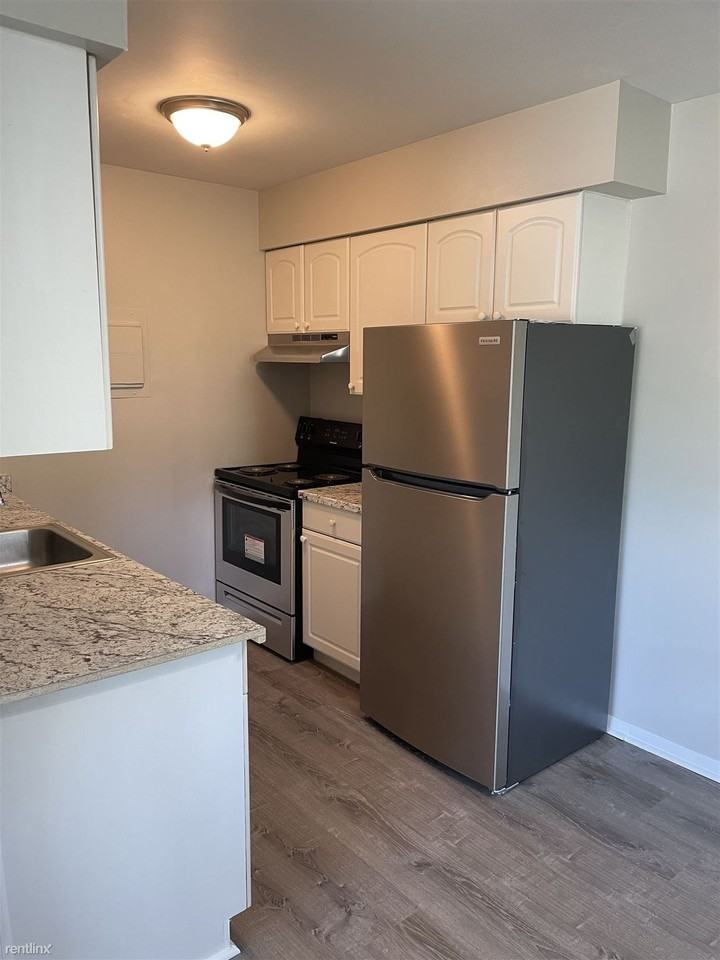 Sunny Knoll Apartments - Photo 3 of 14