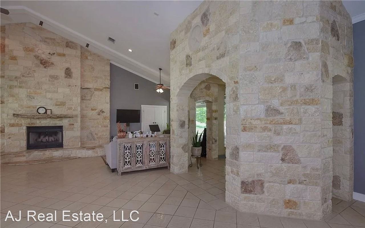 4971 Fm 2843 - Photo 2 of 44