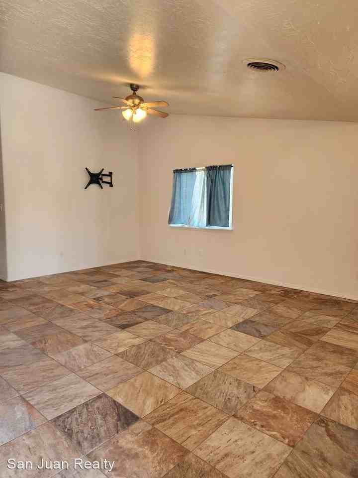 3986 Birmingham St - Photo 3 of 30