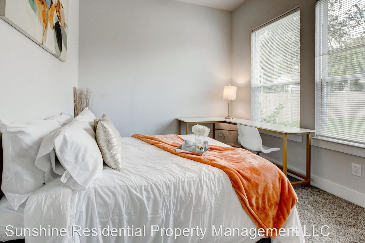 1418 Edgemont Ave - Photo 2 of 8