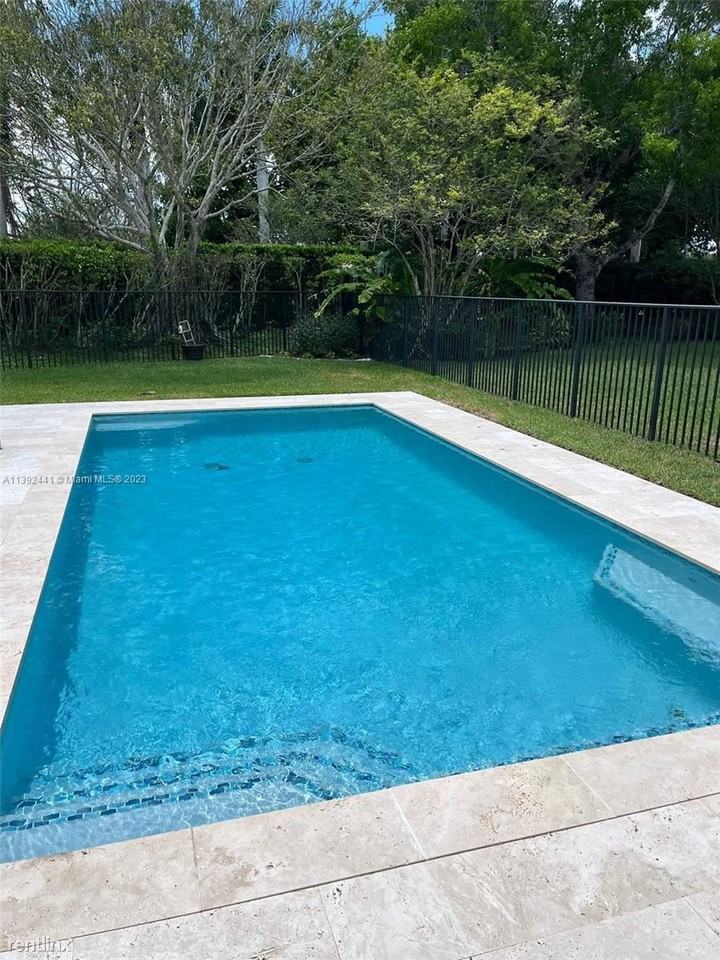 3731 W Gardenia Ave - Photo 2 of 2