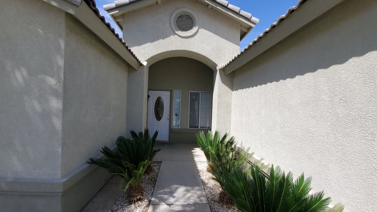 3014 Esperanza Dr - Photo 2 of 17