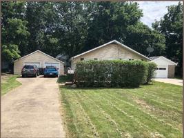 featured image of 305 E Willow St