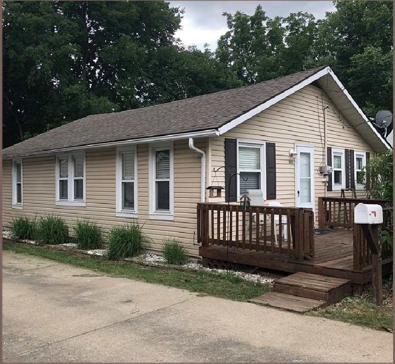 305 E Willow St - Photo 2 of 27