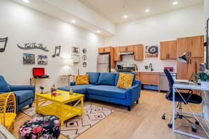 featured image of 623 E Main St #105