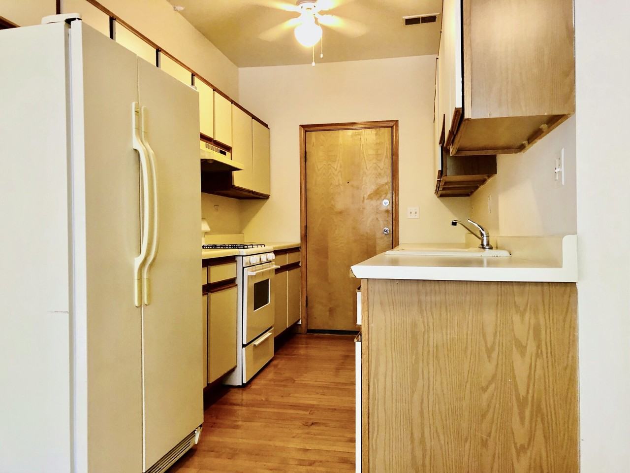 6351 N Lakewood Ave #6357-1W - Photo 2 of 16