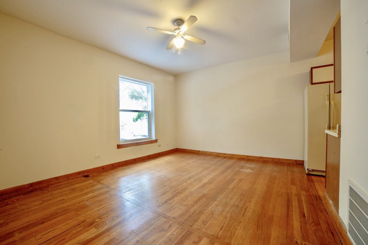 6351 N Lakewood Ave #6357-1W - Photo 3 of 16