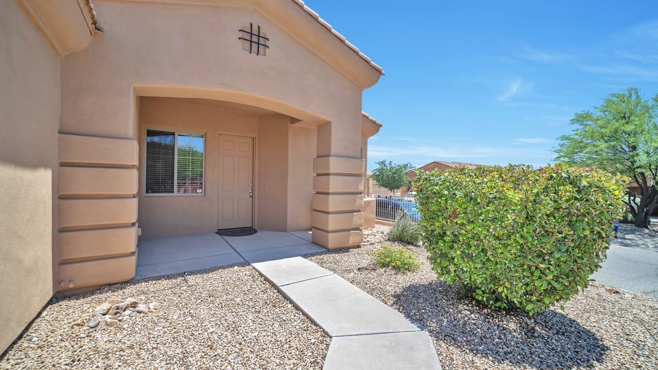 10430 E Rita Ranch Crossing Cir - Photo 4 of 25