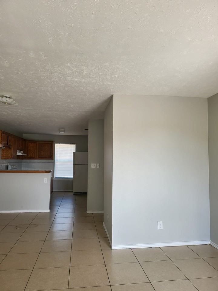 1720 Kendlewood Ave - Photo 2 of 14