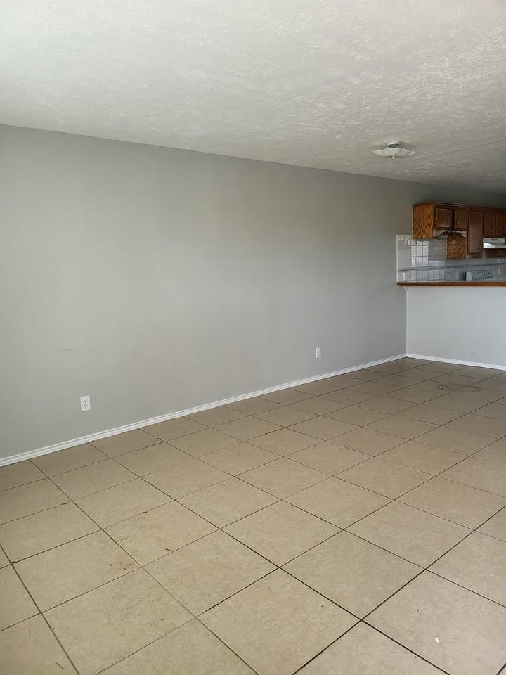 1720 Kendlewood Ave - Photo 3 of 14