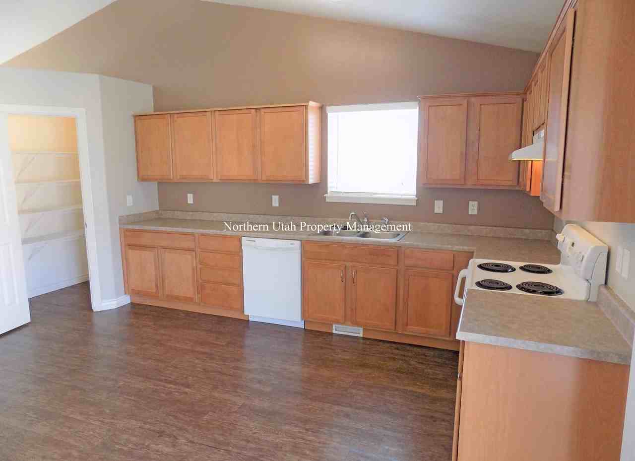 1374 W North Paddock Dr - Photo 3 of 23