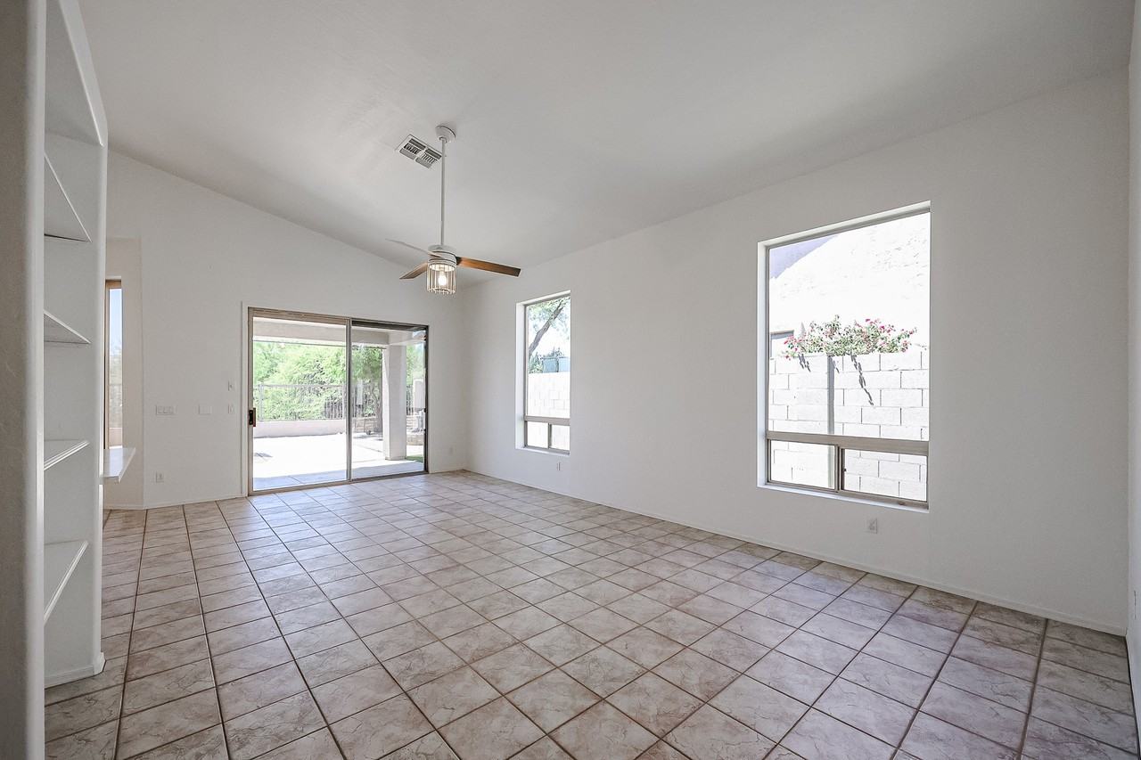 3055 N Red Mtn #142 - Photo 4 of 46