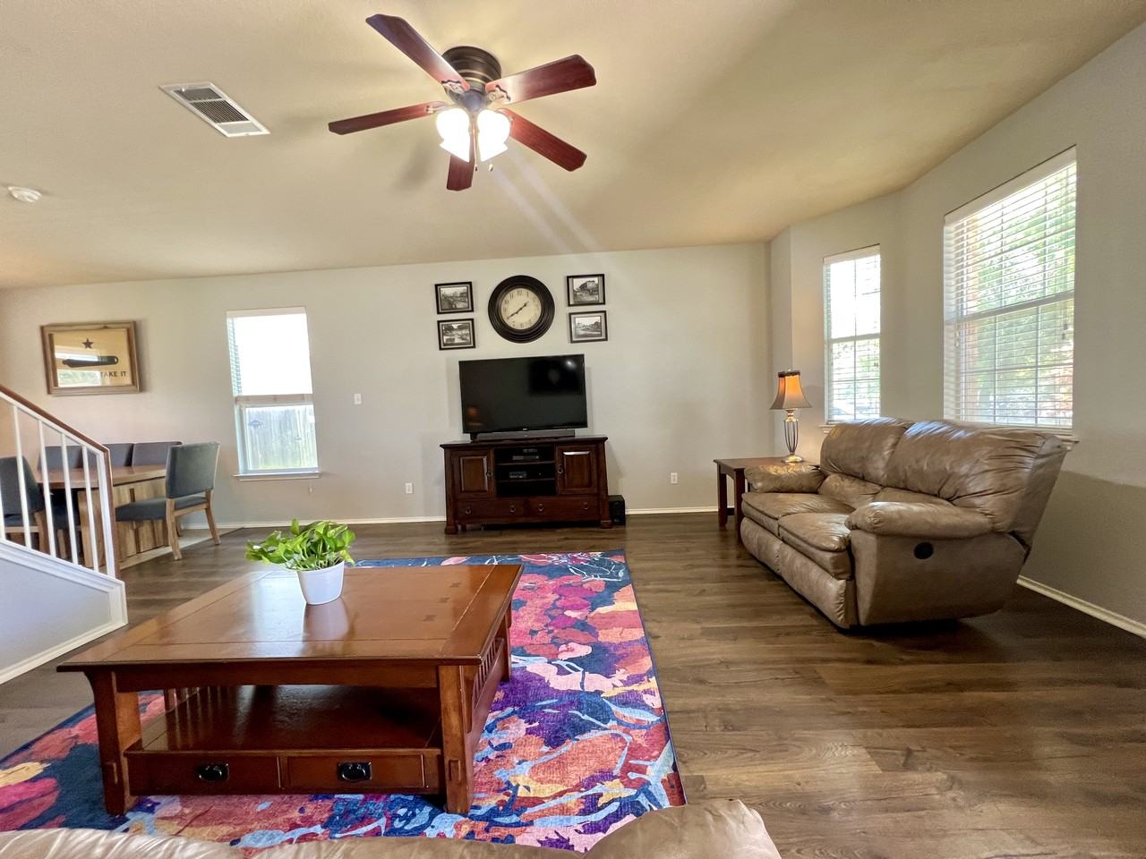 218 Baldwin St - Photo 2 of 29