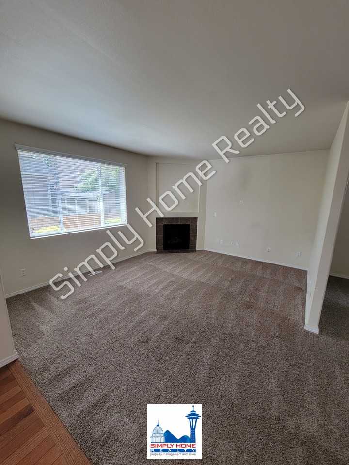 5235 55th Ave Se - Photo 2 of 26