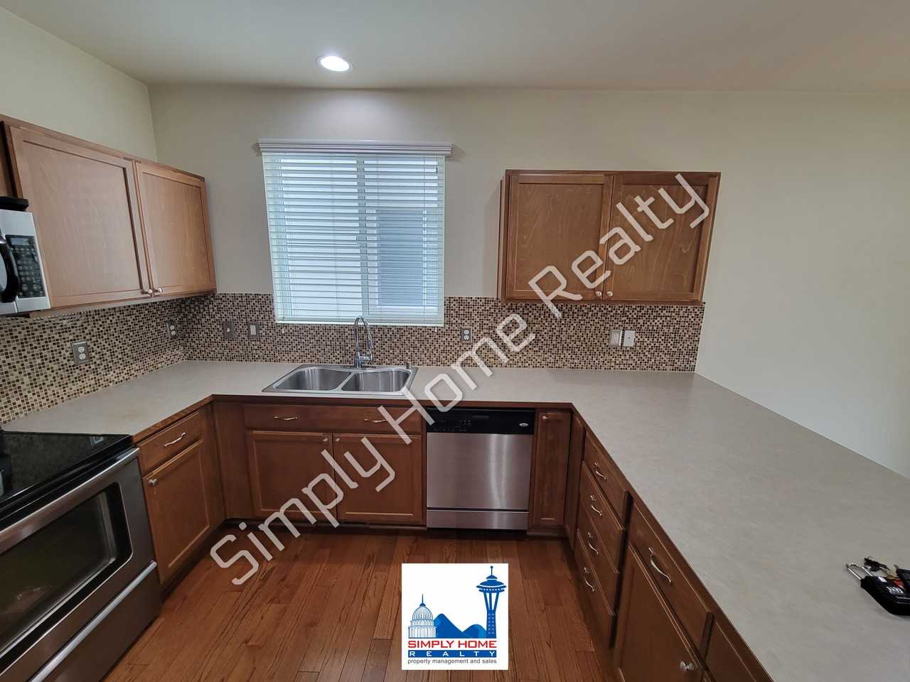 5235 55th Ave Se - Photo 6 of 26
