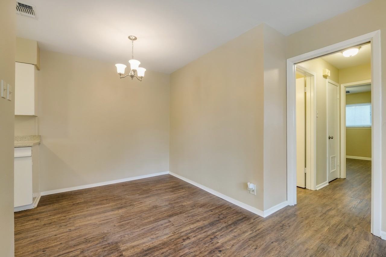 2902 Loop Rd - Photo 4 of 12