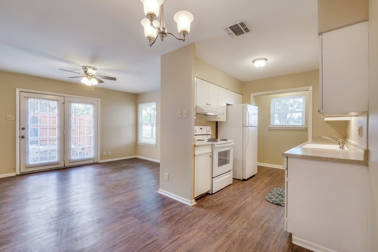 2902 Loop Rd - Photo 5 of 12