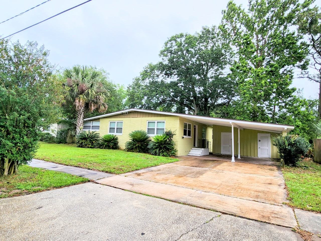 6620 Barkwood Dr - Photo 2 of 16