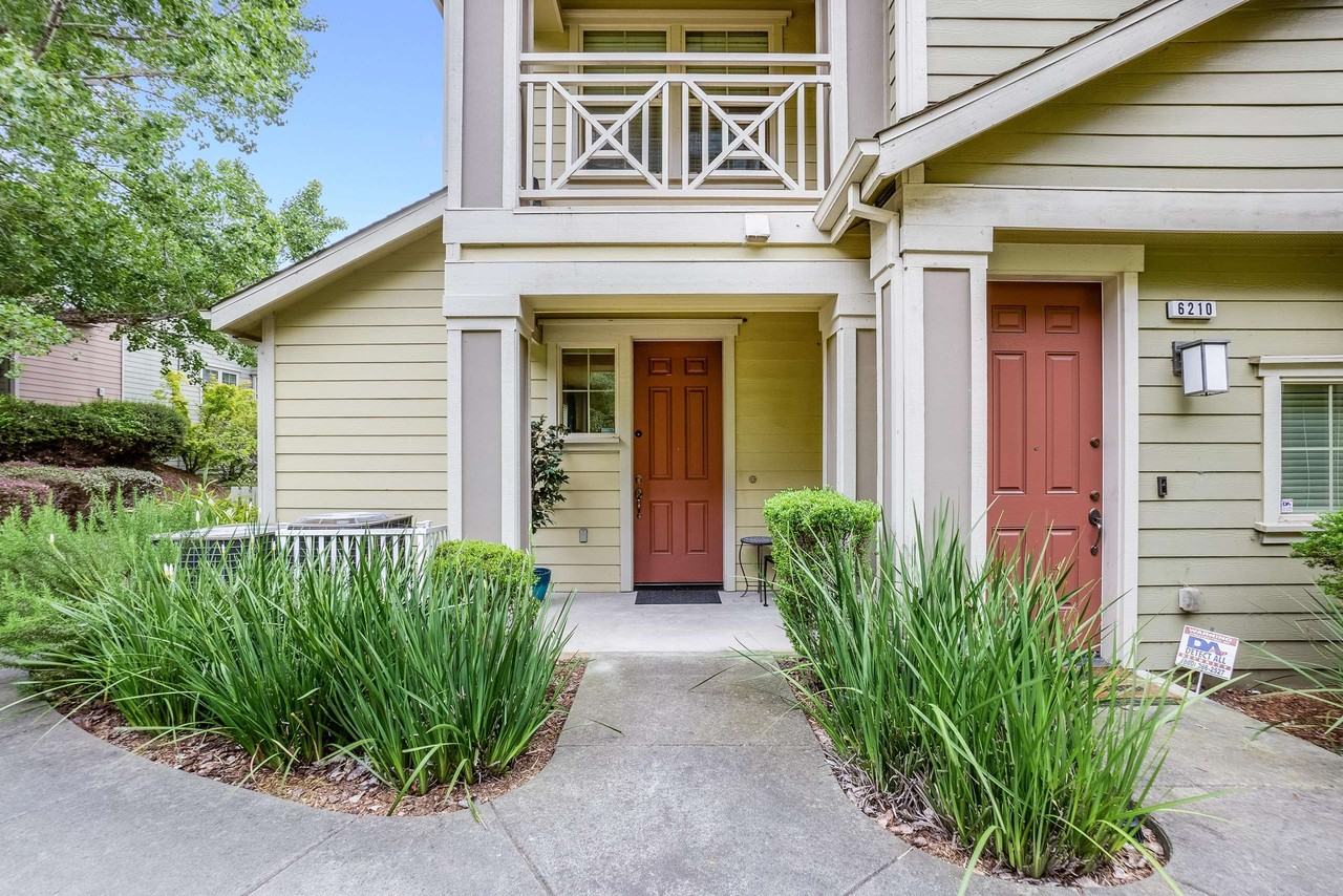 6212 Boulder Ln #5004 - Photo 2 of 44