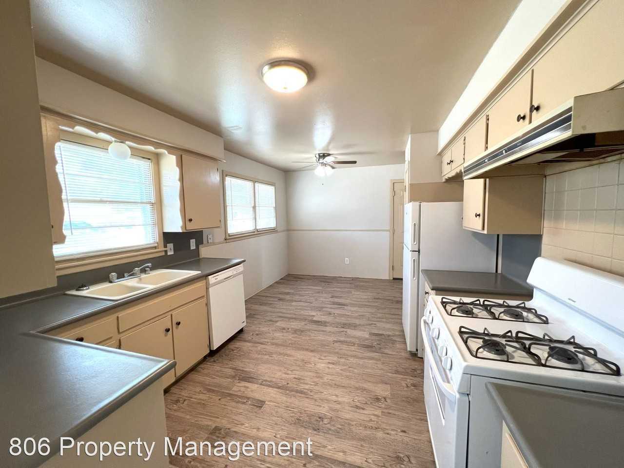 5230 14th St - Photo 3 of 16