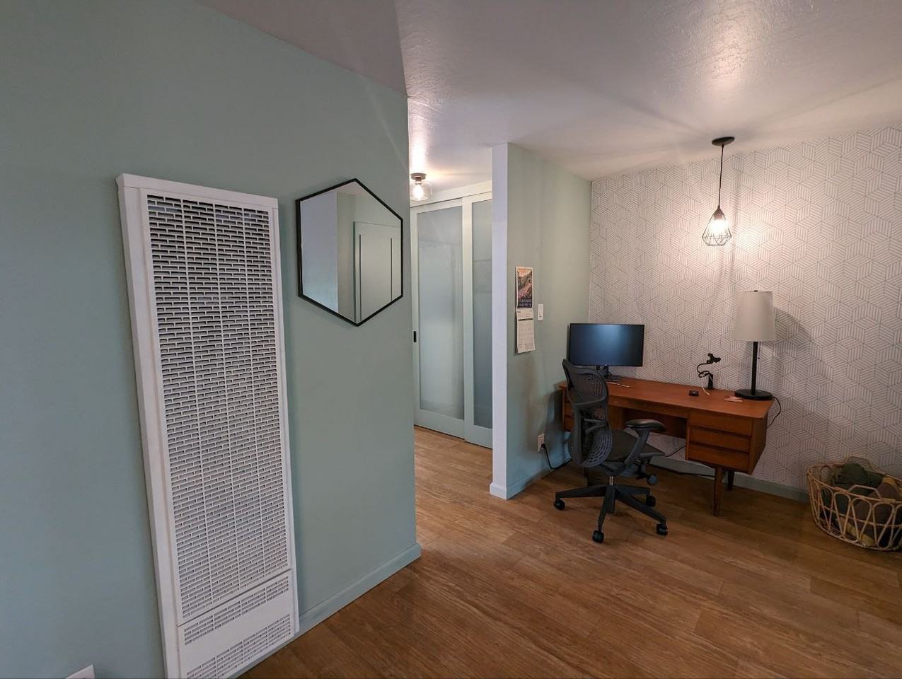 1124 Hollywood Ave #3 - Photo 3 of 15