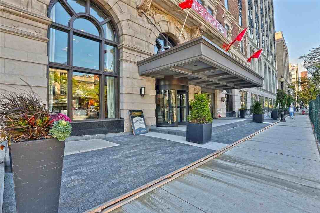Suite in Royal Connaught Apartments 112 King St E, Hamilton, ON L8N