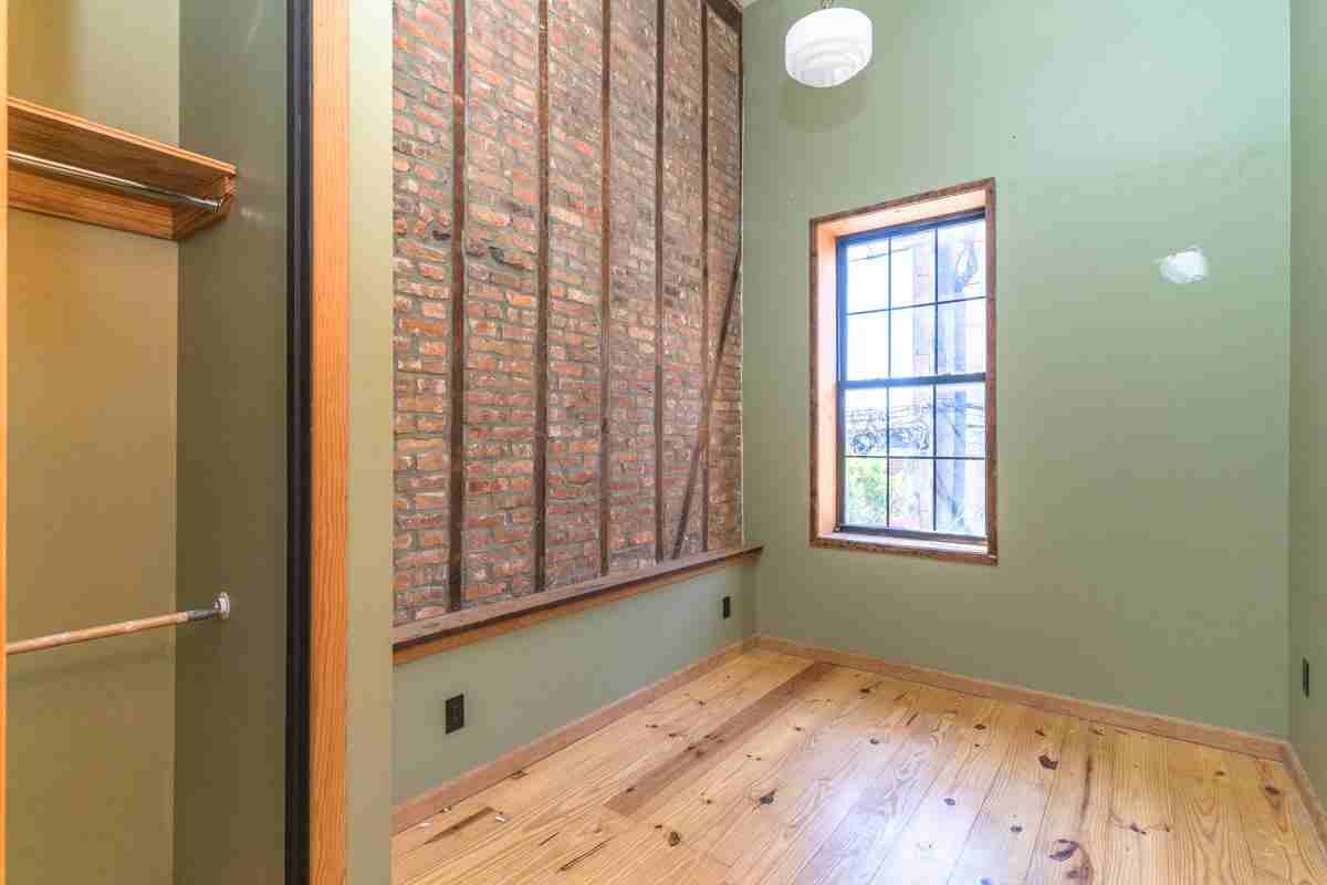 208 Starr St #2R - Photo 5 of 14
