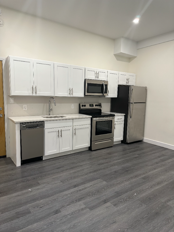 152 Washington Ave #208 - Photo 3 of 9