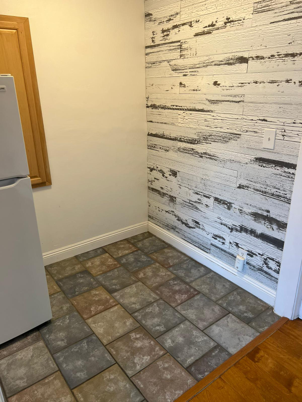 375 Bonair St #7 - Photo 7 of 9