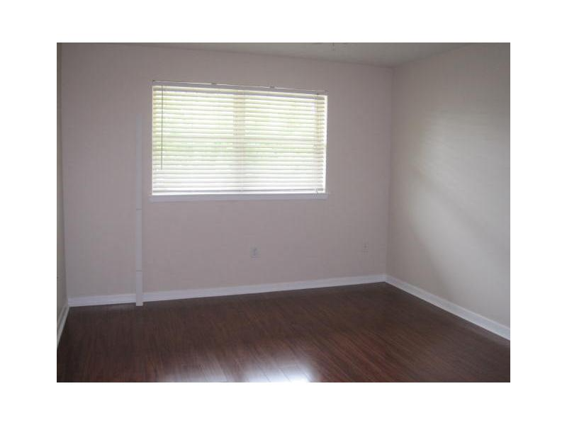 812 Martin Behrman Avenue #I - Photo 4 of 6