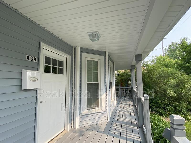 459 Ethel Ave Se - Photo 2 of 14