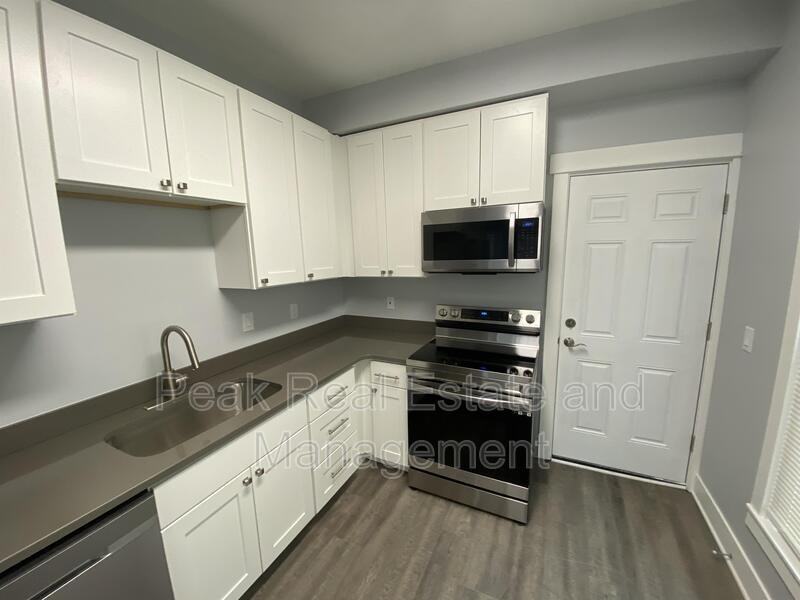 459 Ethel Ave Se - Photo 5 of 14