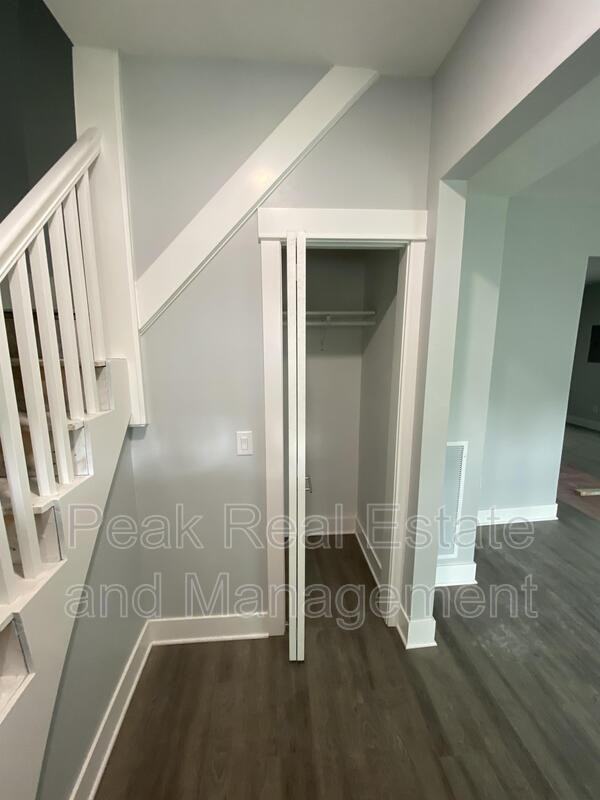 459 Ethel Ave Se - Photo 6 of 14