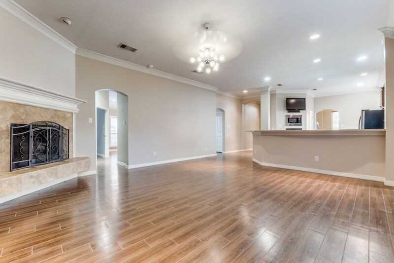 2230 Ash Grove Way - Photo 2 of 12